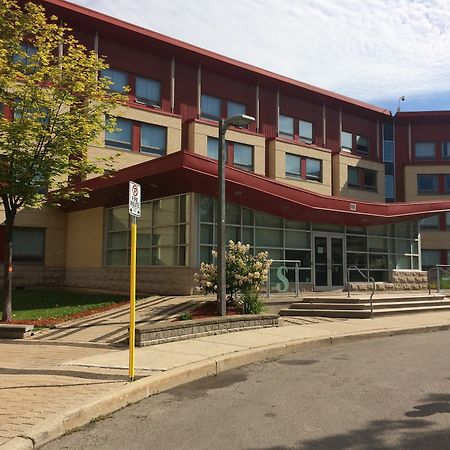 Residence & Conference Centre - Оквилль Экстерьер фото